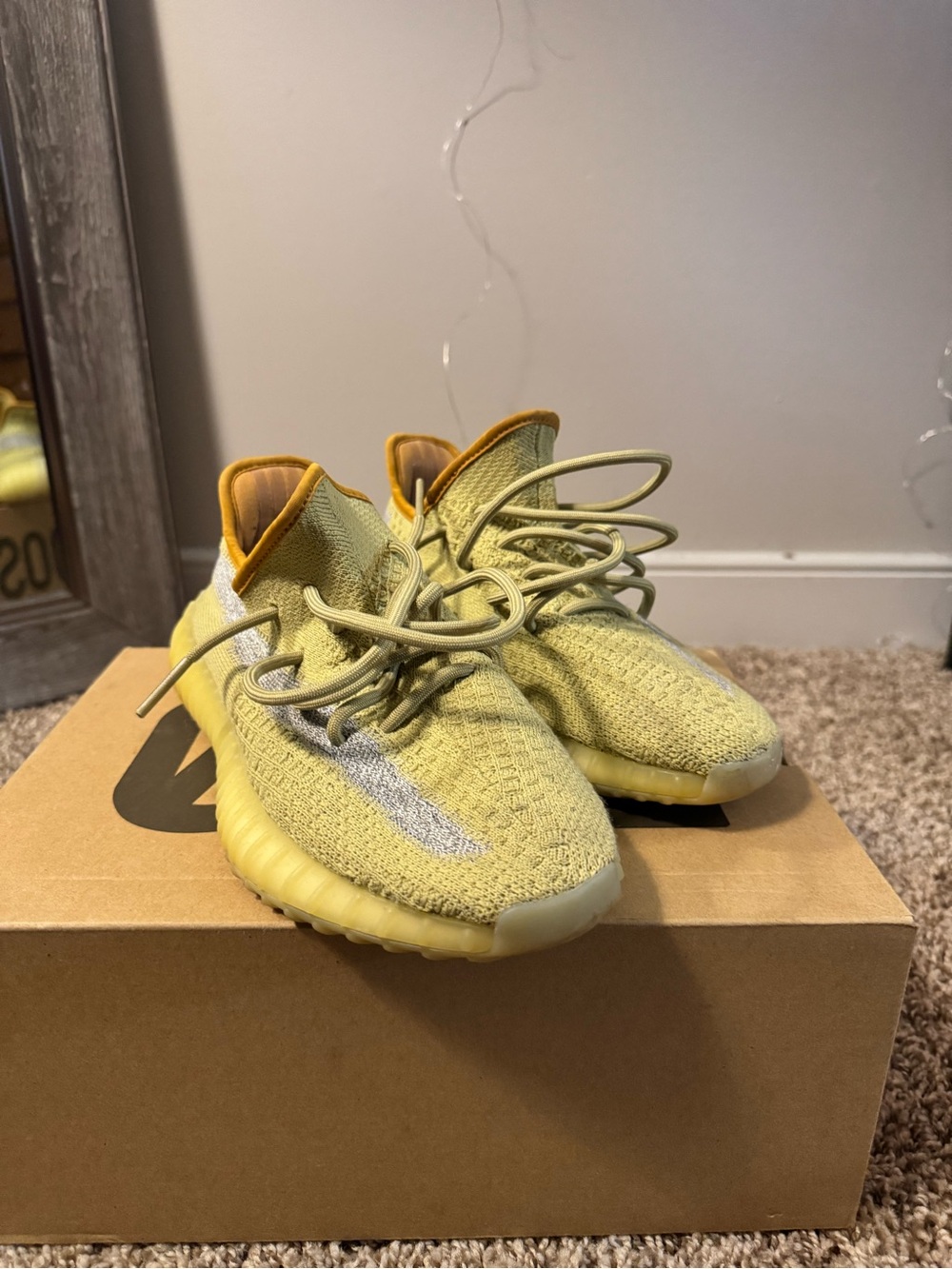 YEEZY BOOST 350